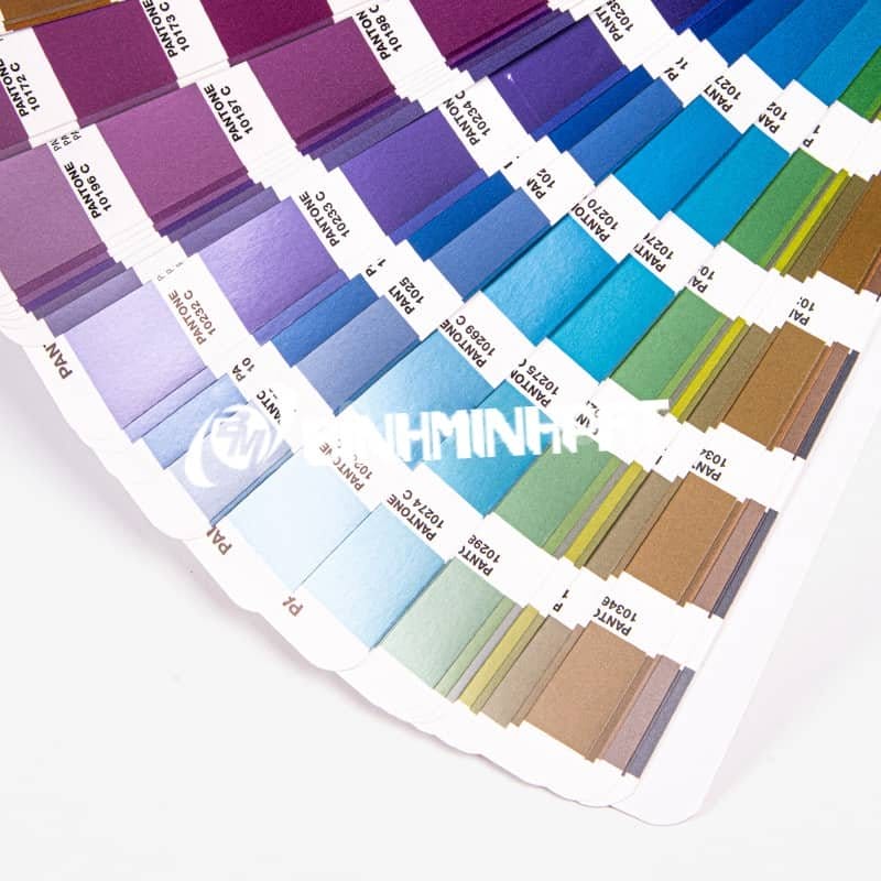 Pantone kim loại